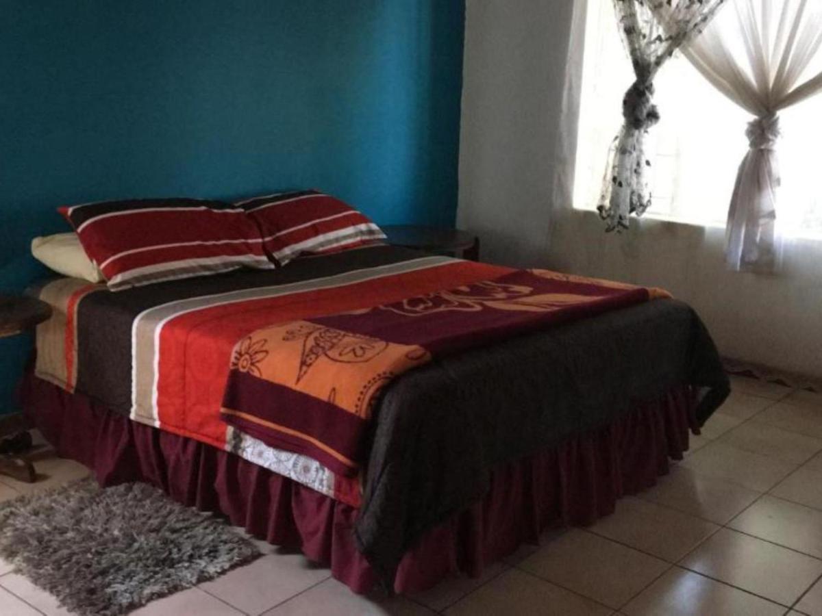 Sabie Gypsy'S Backpackers Pansiyon Oda fotoğraf